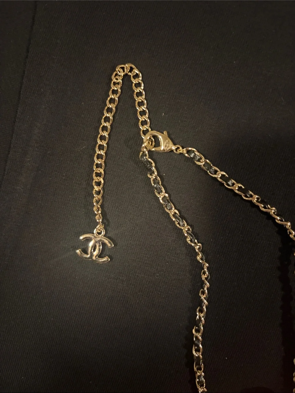 🪮 Chanel Beauty 🪞 compact Hair Comb / Mirror Pendant 🖤 Chain Necklace ⛓️